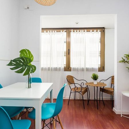 Lodging Apartments Illa Diagonal 바르셀로나 외부 사진