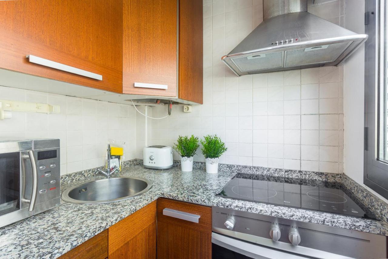 Lodging Apartments Illa Diagonal 바르셀로나 외부 사진