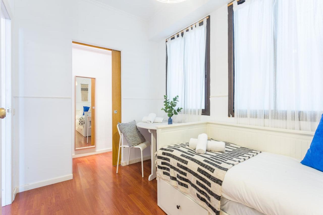 Lodging Apartments Illa Diagonal 바르셀로나 외부 사진