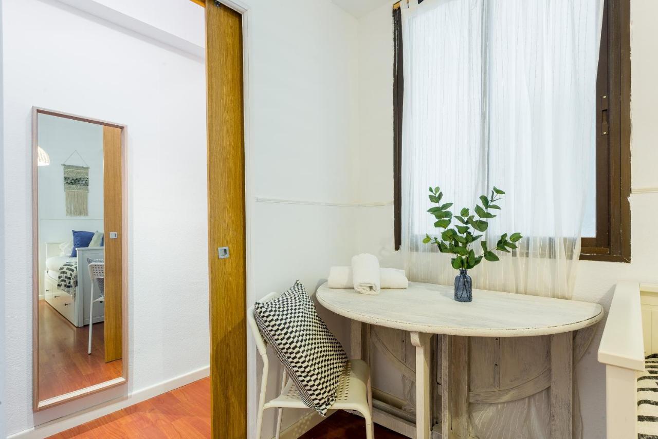 Lodging Apartments Illa Diagonal 바르셀로나 외부 사진