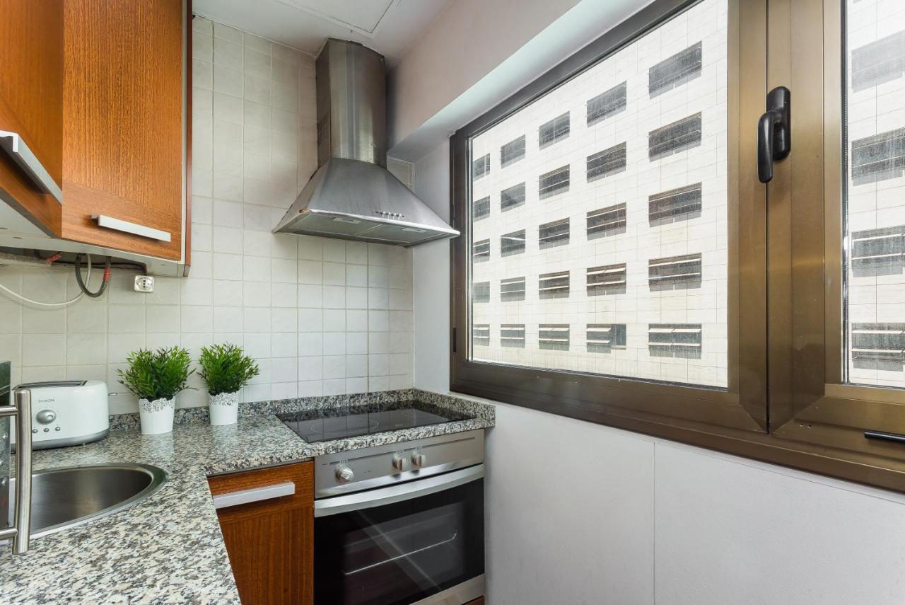 Lodging Apartments Illa Diagonal 바르셀로나 외부 사진