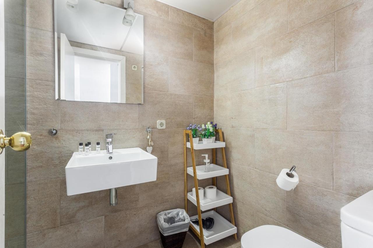 Lodging Apartments Illa Diagonal 바르셀로나 외부 사진