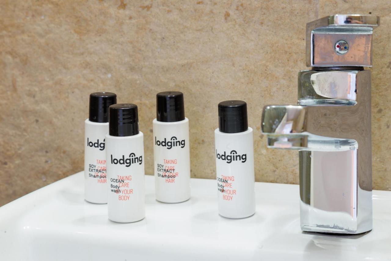 Lodging Apartments Illa Diagonal 바르셀로나 외부 사진